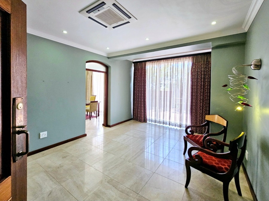 8 Bedroom Property for Sale in Waverley Free State